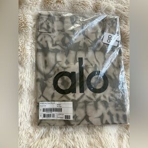alo yoga tote bag NWT